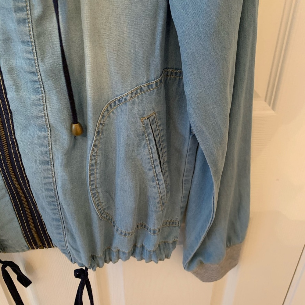 F21 Life In Progress Chambray Jacket - image 8